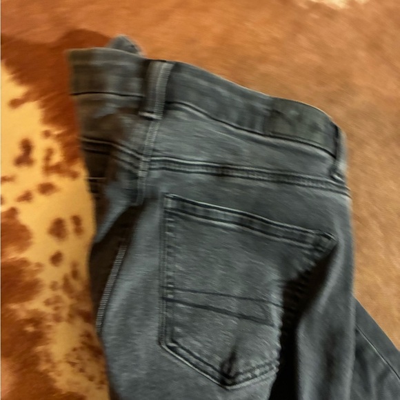 American Eagle Curvy mom jeans
size 0 regular - Picture 3 of 5
